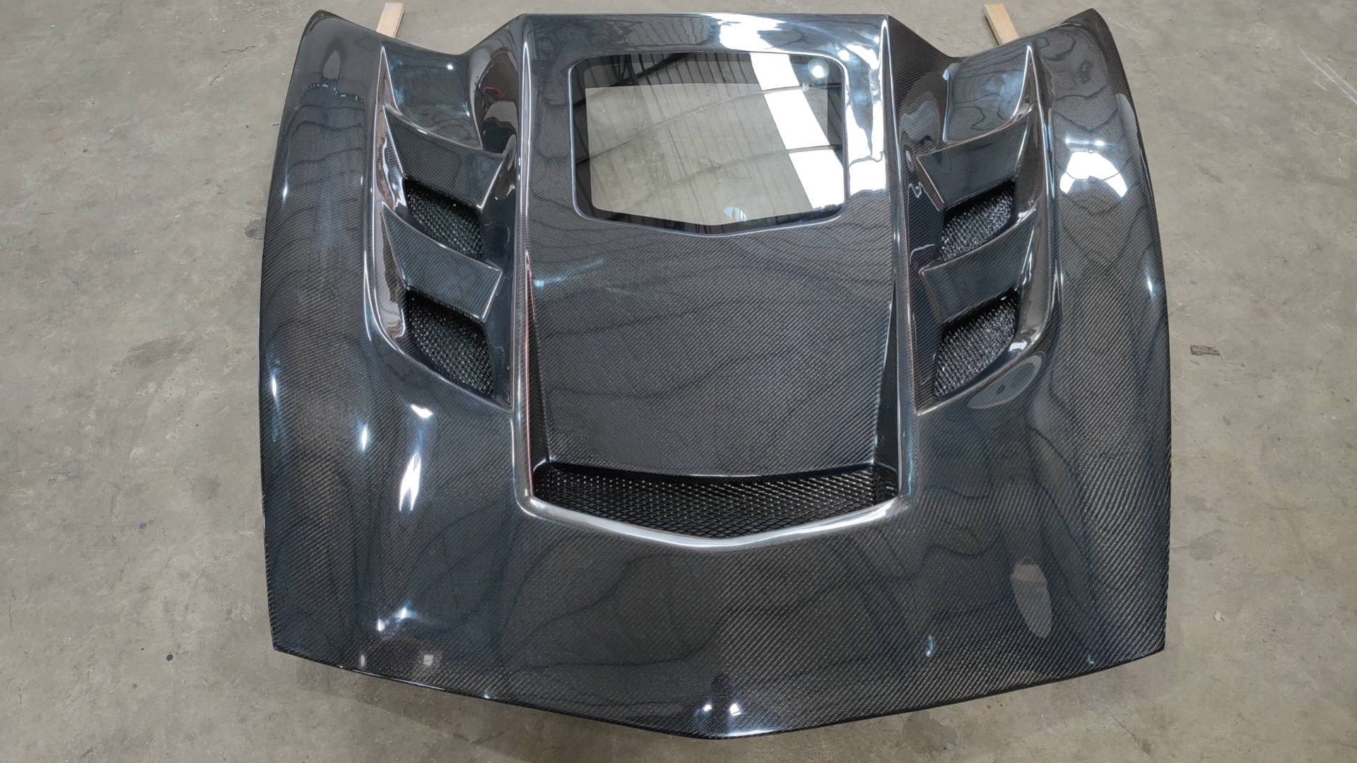 Carbon Fiber Exposed Glass Hood For C7 Corvette